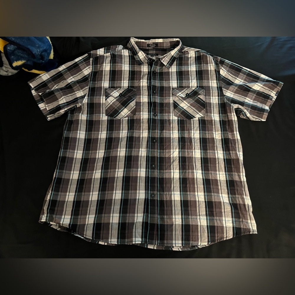 Men’s Eighty Eight short sleeve button down plaid shirt in size 5x NWOT